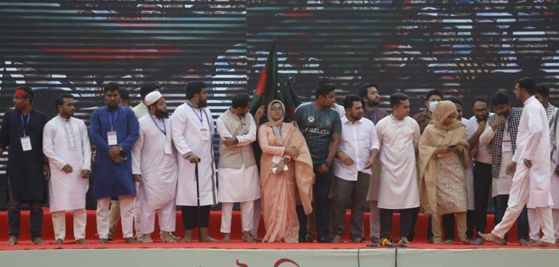 অভ্যুত্থানের নায়করা নতুন দলের মঞ্চে